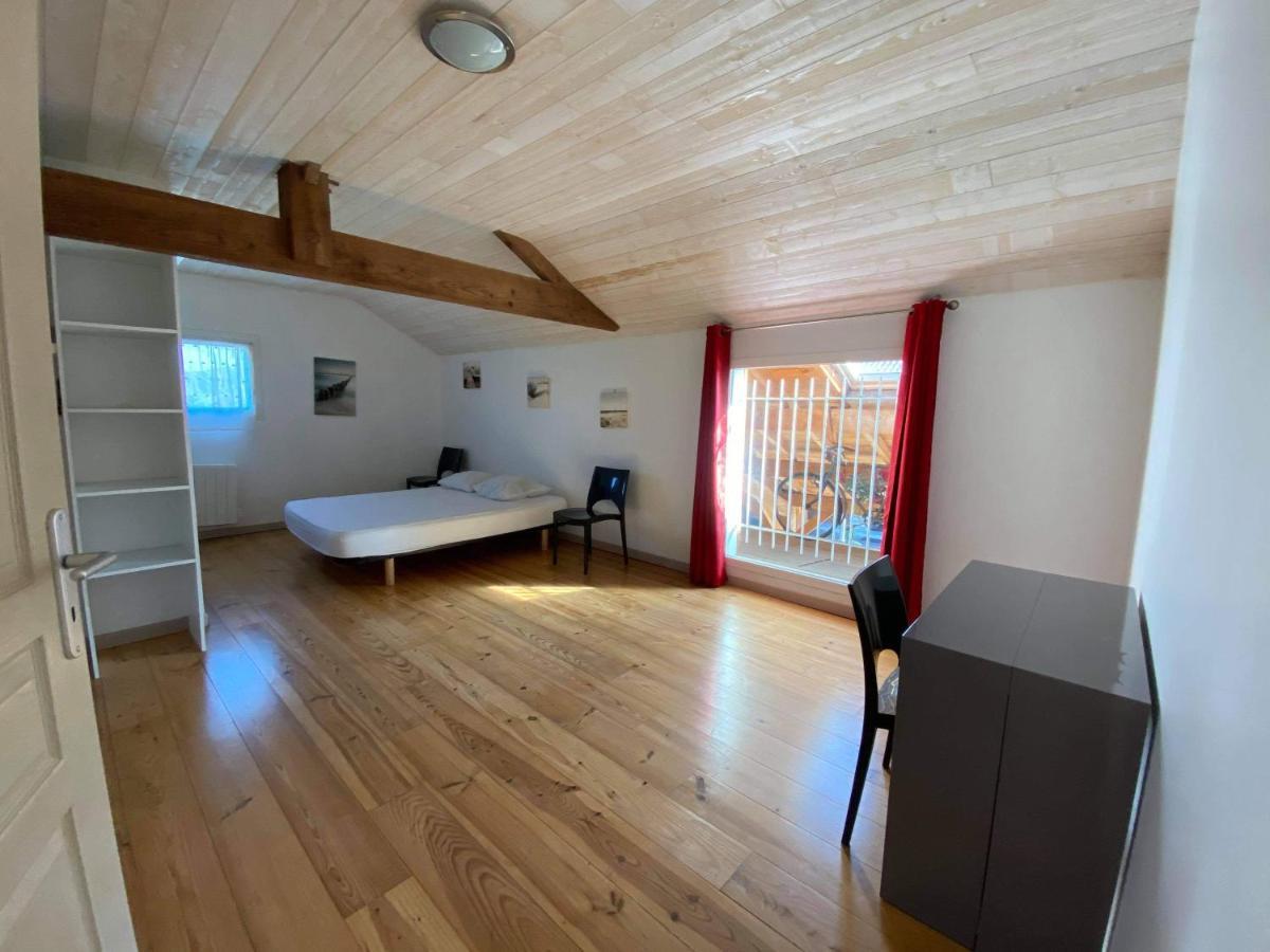 Ensemble de 3 villas avec piscine chauffée, esprit détente Sanguinet Extérieur photo