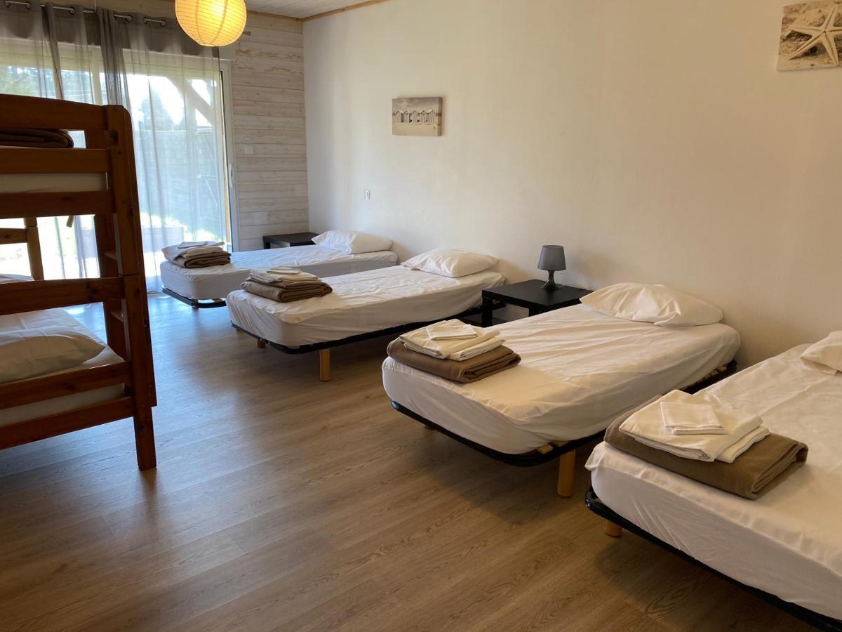 Ensemble de 3 villas avec piscine chauffée, esprit détente Sanguinet Extérieur photo